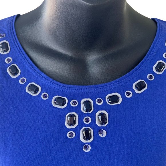 🌸6/$20🌸 Beaded Scoop Neck Shortsleeve T-Shirt - Picture 1 of 6